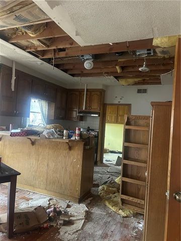 2431 S Ponca Avenue, Independence, MO 64057