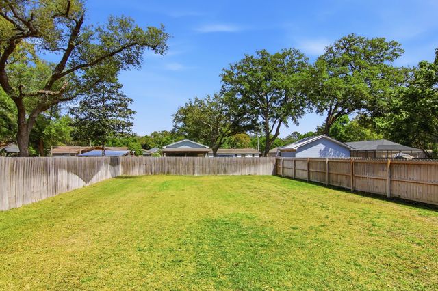 1571 Cedar Street, Niceville, FL 32578