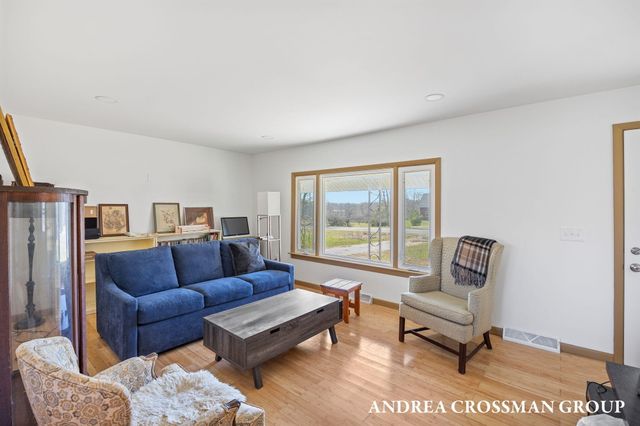 2027 64th Street, Fennville, MI 49408