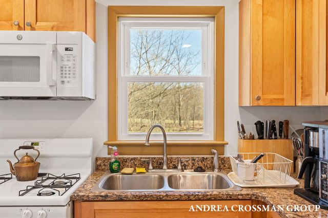 2027 64th Street, Fennville, MI 49408