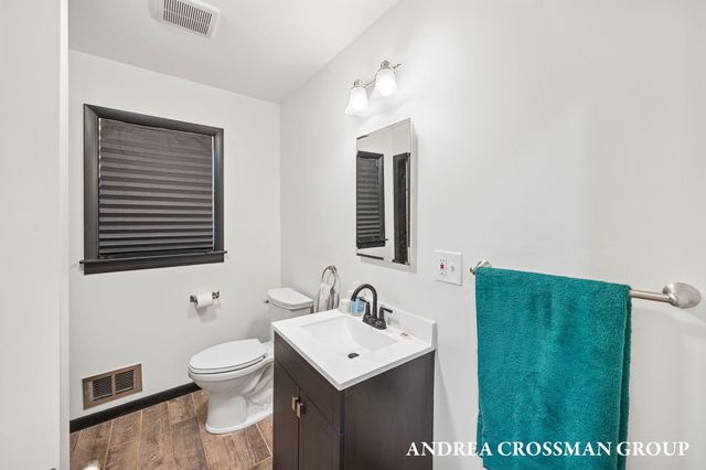 2027 64th Street, Fennville, MI 49408