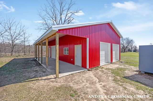 2027 64th Street, Fennville, MI 49408