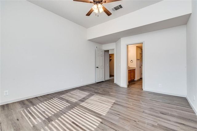 150 Bailey LOOP, Kyle, TX 78640