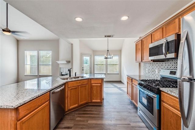 150 Bailey LOOP, Kyle, TX 78640