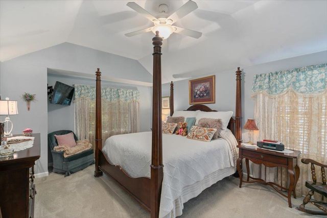 18 Snug Harbor Lane, Atkinson, NH 03811