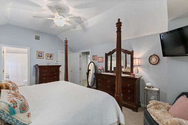 18 Snug Harbor Lane, Atkinson, NH 03811