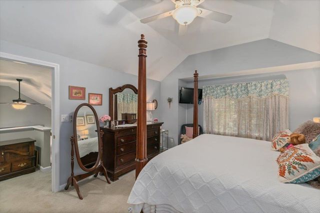 18 Snug Harbor Lane, Atkinson, NH 03811