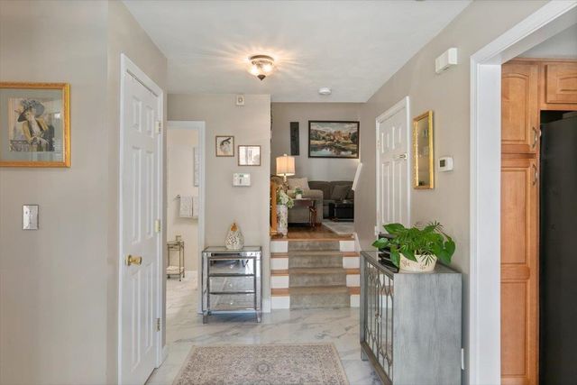 18 Snug Harbor Lane, Atkinson, NH 03811