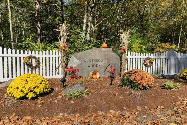 18 Snug Harbor Lane, Atkinson, NH 03811