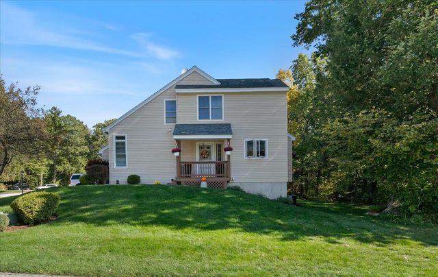 18 Snug Harbor Lane, Atkinson, NH 03811