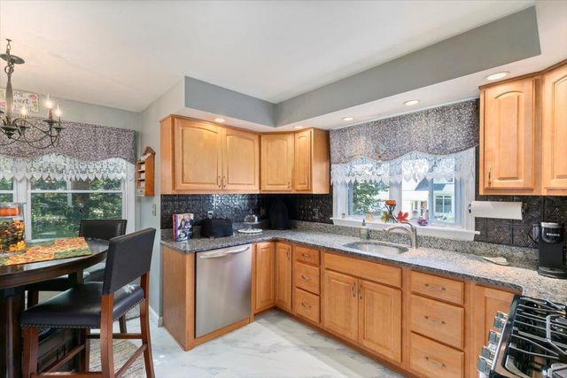 18 Snug Harbor Lane, Atkinson, NH 03811