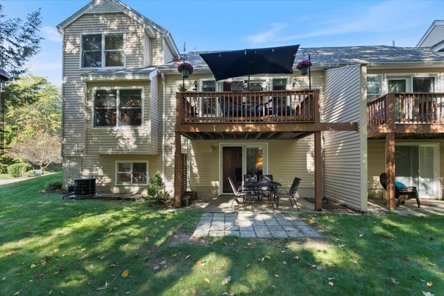 18 Snug Harbor Lane, Atkinson, NH 03811