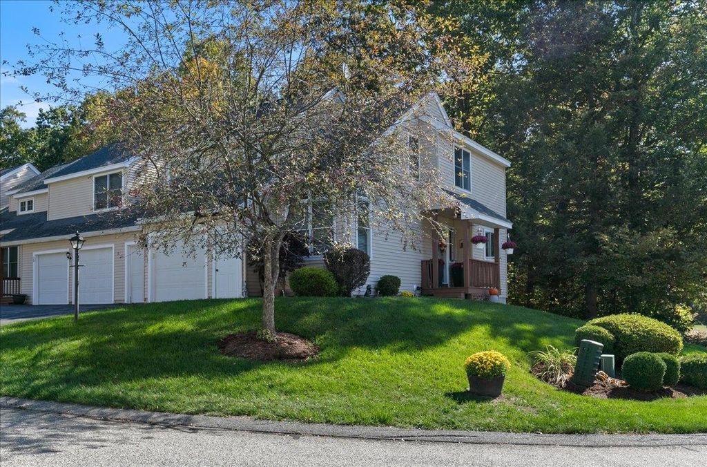 18 Snug Harbor Lane, Atkinson, NH 03811