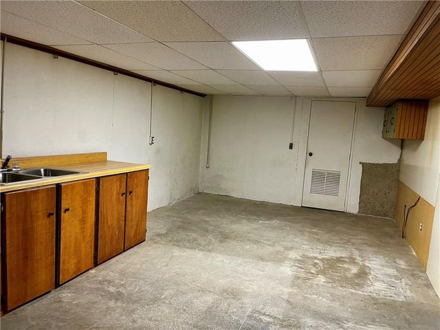 901 W Davis Street, Savannah, MO 64485