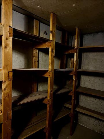 901 W Davis Street, Savannah, MO 64485