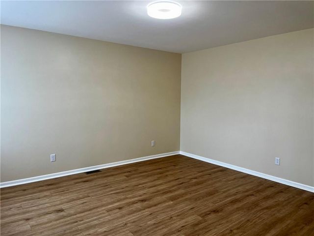 901 W Davis Street, Savannah, MO 64485