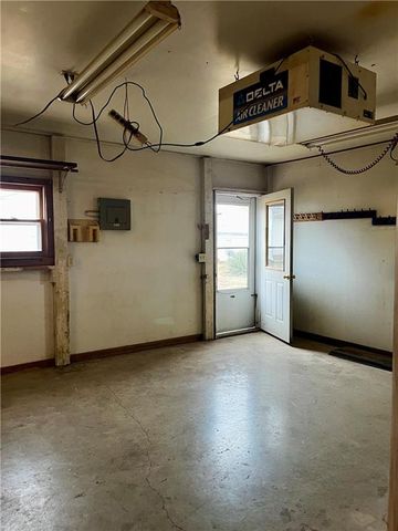 901 W Davis Street, Savannah, MO 64485