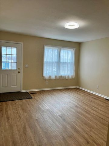 901 W Davis Street, Savannah, MO 64485