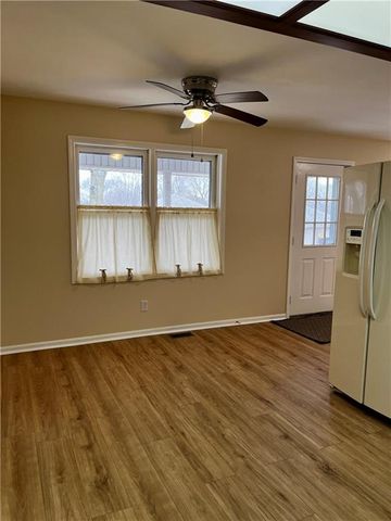 901 W Davis Street, Savannah, MO 64485