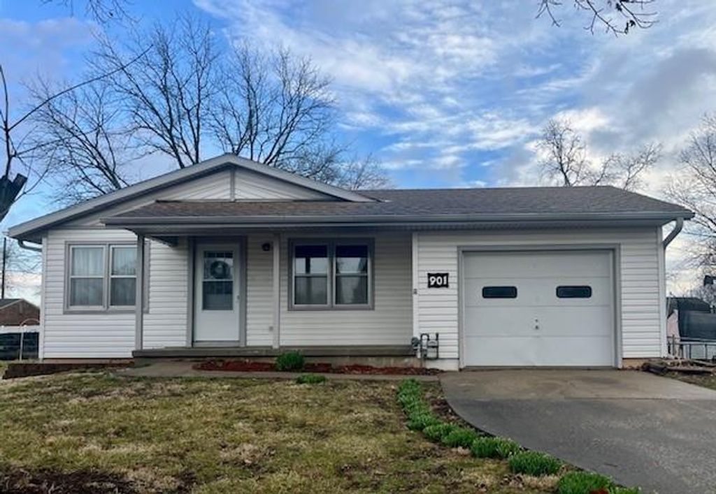 901 W Davis Street, Savannah, MO 64485