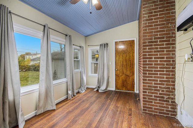 15105 Charles R Avenue, Eastpointe, MI 48021