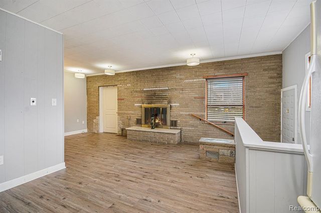 15105 Charles R Avenue, Eastpointe, MI 48021