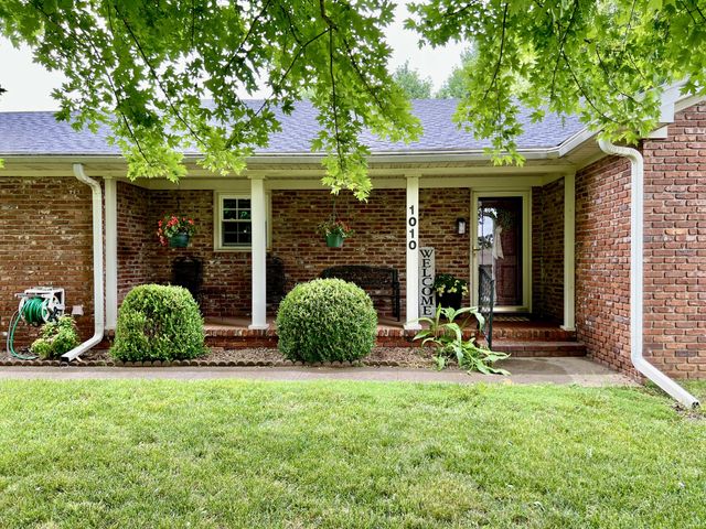 1010 S College St, Franklin, KY 42134