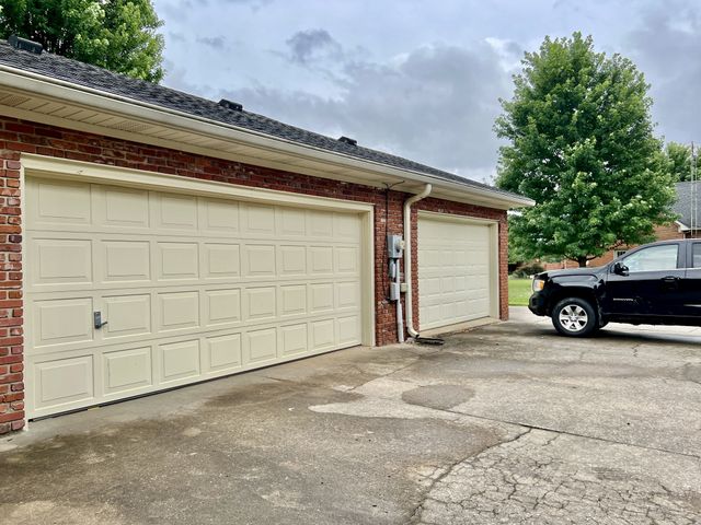 1010 S College St, Franklin, KY 42134