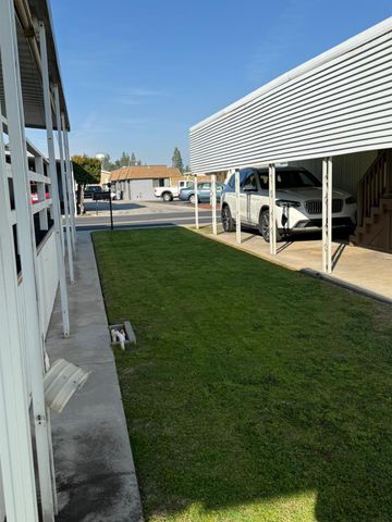 1500 W Villa Avenue N spc 7, Clovis, CA 93612