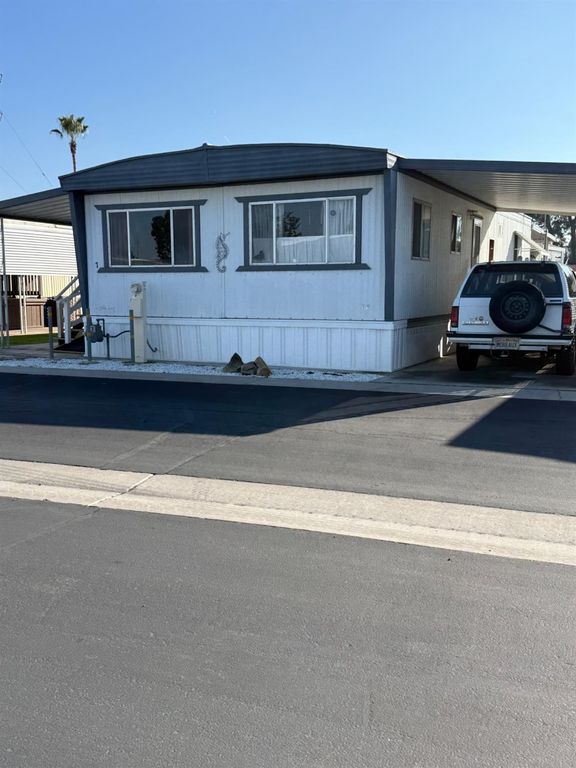 Image 1 of property listing at 1500 W Villa Avenue N spc 7, Clovis, CA 93612