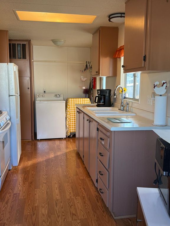 Image 10 of property listing at 1500 W Villa Avenue N spc 7, Clovis, CA 93612