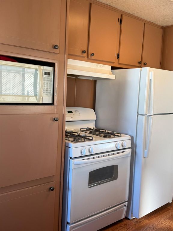 Image 11 of property listing at 1500 W Villa Avenue N spc 7, Clovis, CA 93612