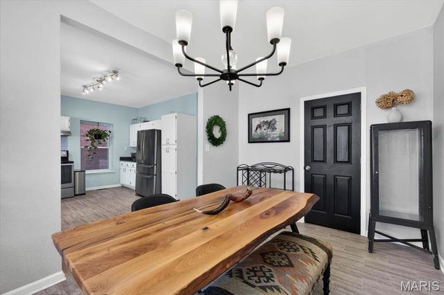 4161 Flad Avenue, St Louis, MO 63110