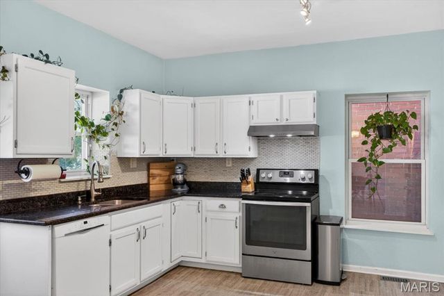4161 Flad Avenue, St Louis, MO 63110