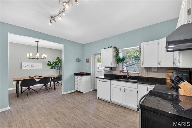 4161 Flad Avenue, St Louis, MO 63110
