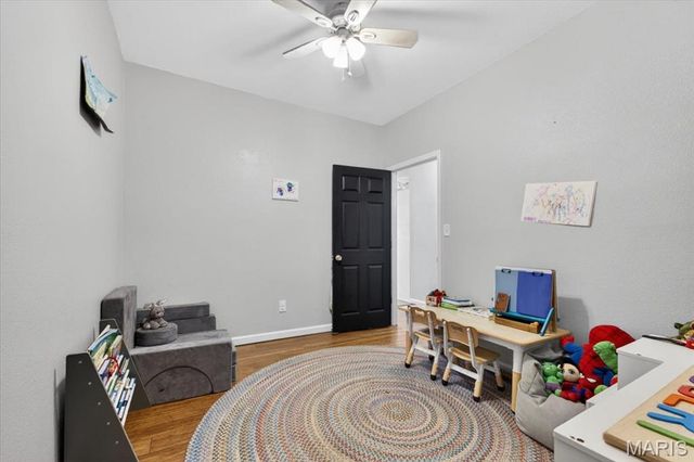 4161 Flad Avenue, St Louis, MO 63110