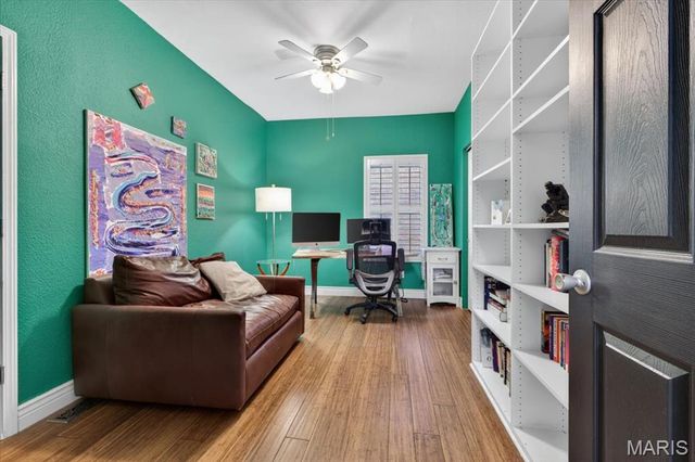 4161 Flad Avenue, St Louis, MO 63110