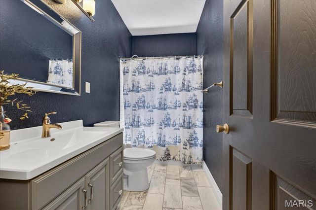 4161 Flad Avenue, St Louis, MO 63110