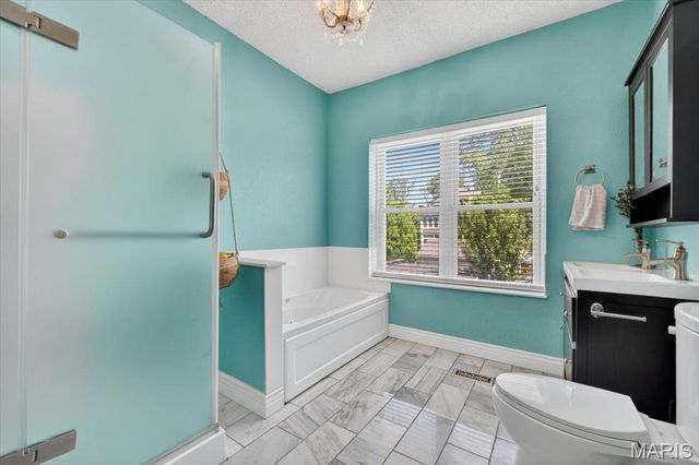 4161 Flad Avenue, St Louis, MO 63110