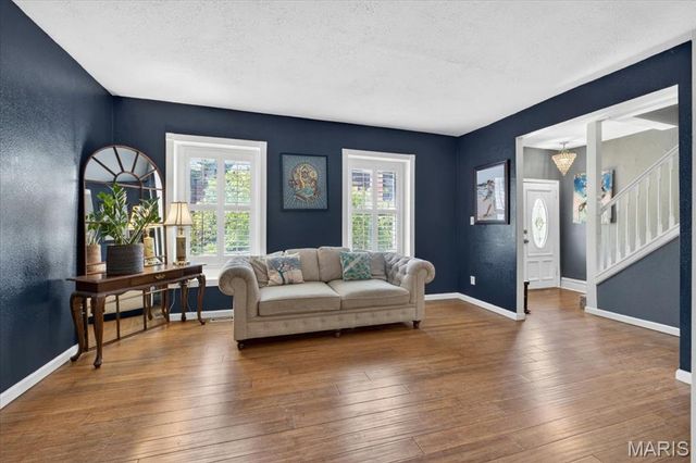 4161 Flad Avenue, St Louis, MO 63110