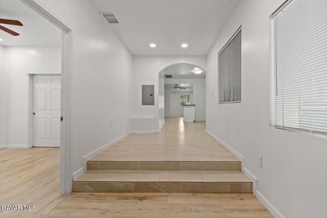 13260 Raven Street, Sylmar, CA 91342