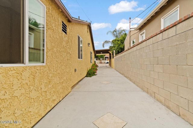13260 Raven Street, Sylmar, CA 91342