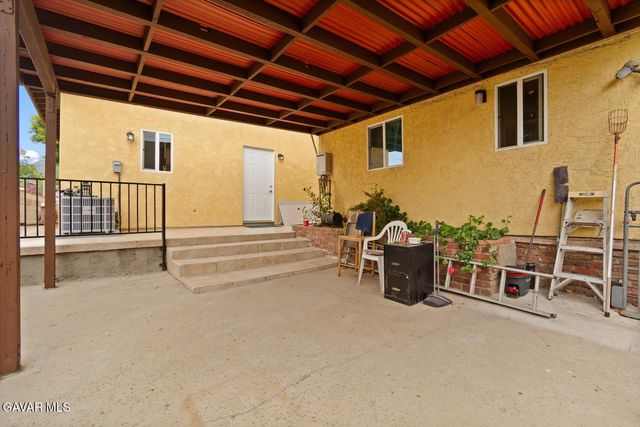 13260 Raven Street, Sylmar, CA 91342
