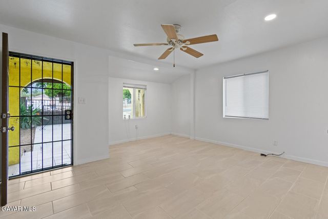 13260 Raven Street, Sylmar, CA 91342