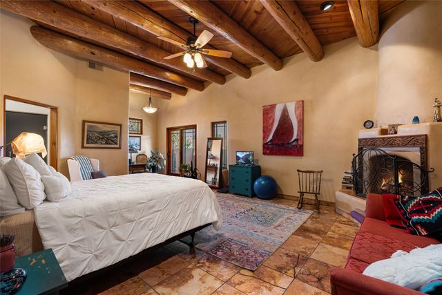 4 Calle Siete Casas, Santa Fe, NM 87507