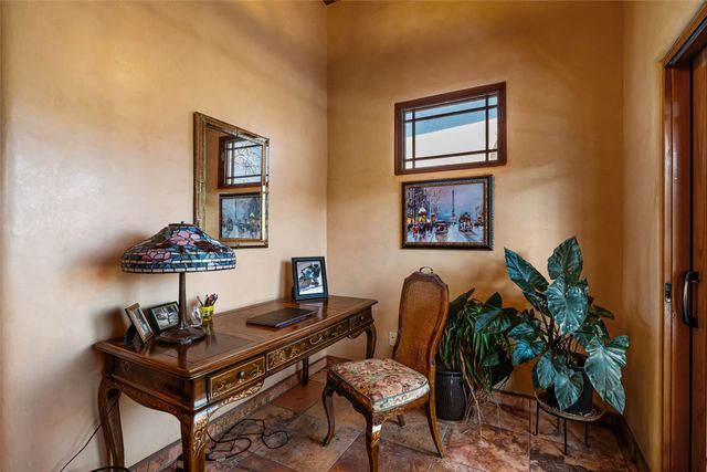 4 Calle Siete Casas, Santa Fe, NM 87507