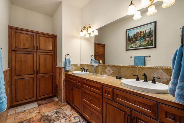 4 Calle Siete Casas, Santa Fe, NM 87507