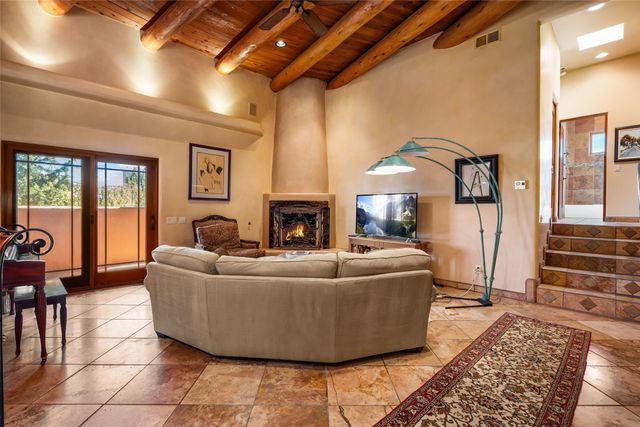 4 Calle Siete Casas, Santa Fe, NM 87507