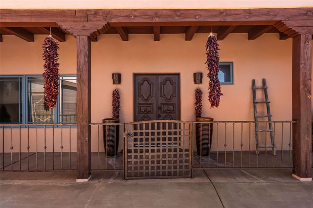 4 Calle Siete Casas, Santa Fe, NM 87507