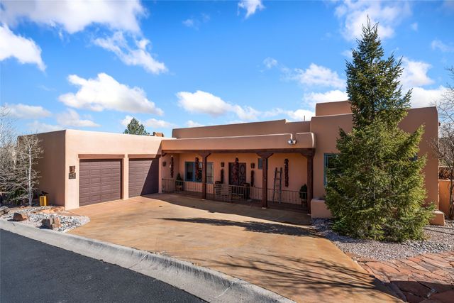 4 Calle Siete Casas, Santa Fe, NM 87507